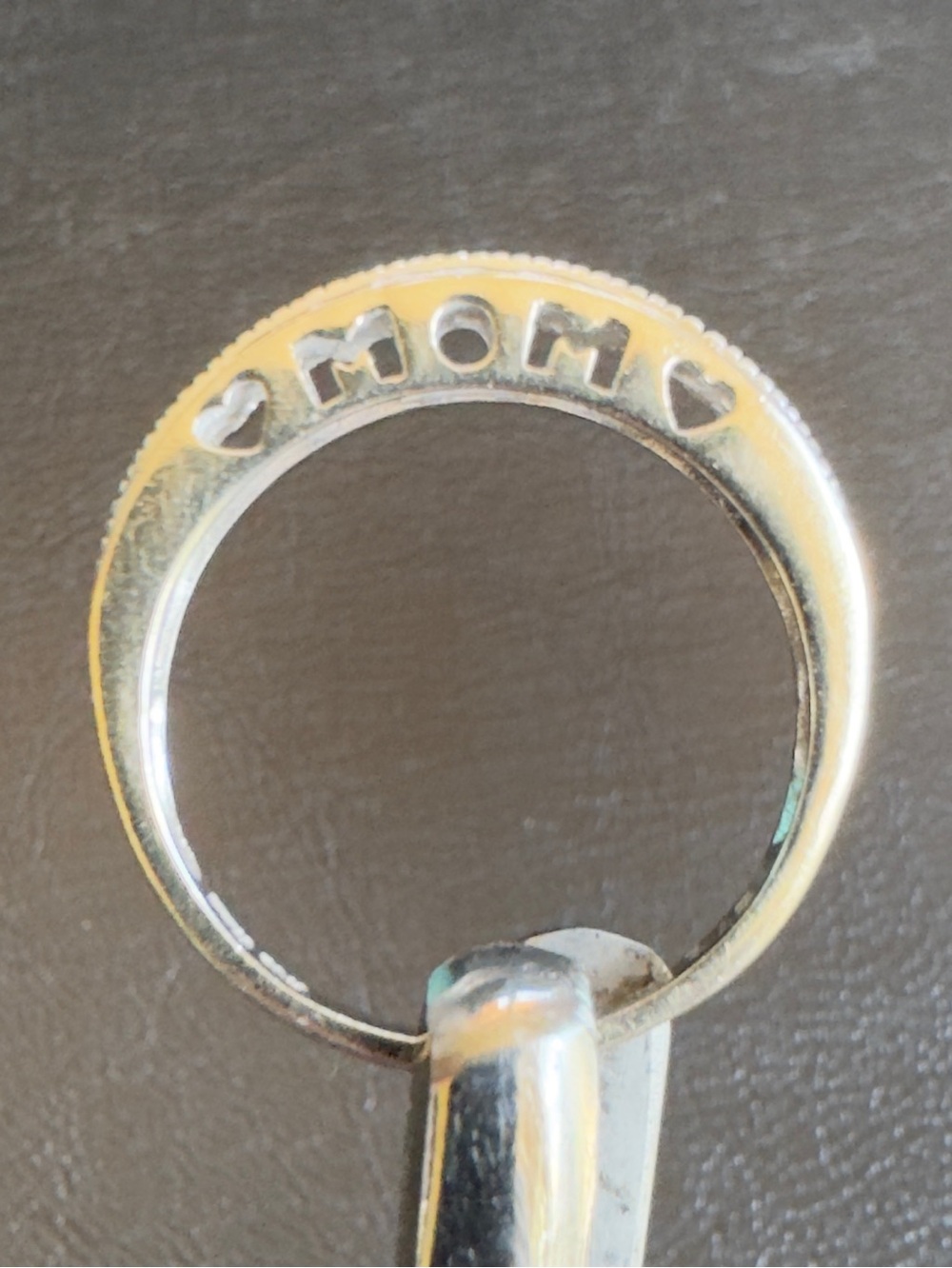 Vintage 10K White Gold 1/5 Carat Diamond Mom Band Ring - Size 8 - Picture 8 of 13